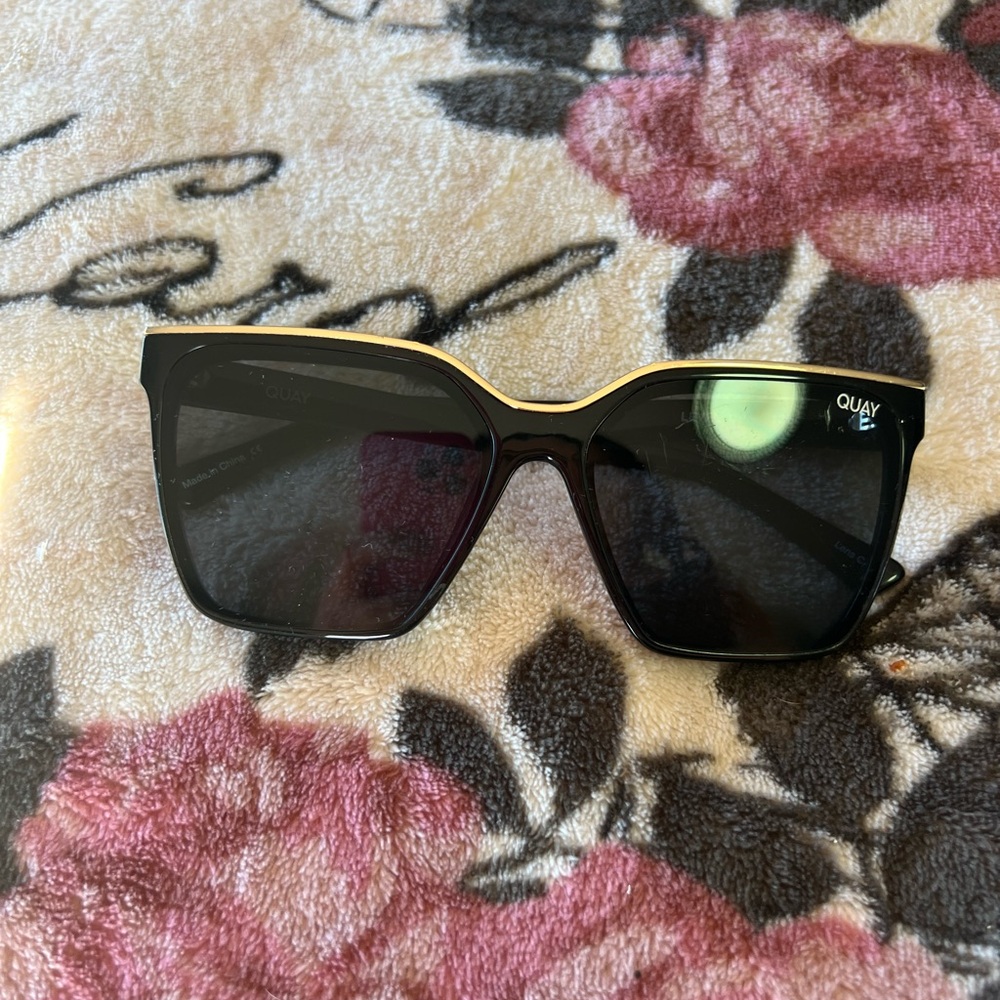 Quay Level Up Black